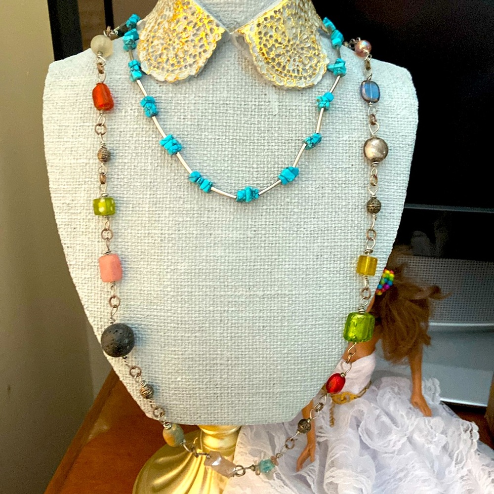 Bundle of two necklaces